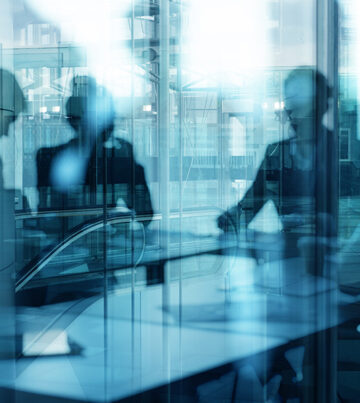 Teambesprechung unter Anwälten im Büro
